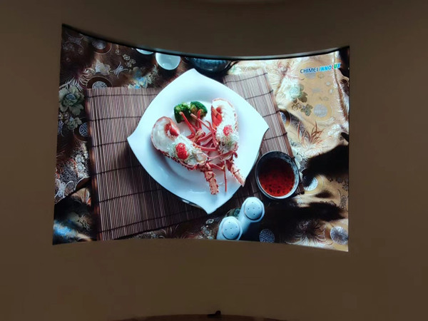龙凤室内P2.5弧形LED屏